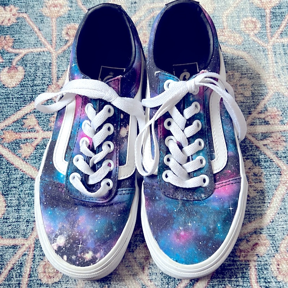 Vans kids sneakers in Galaxy size 5.5 unisex